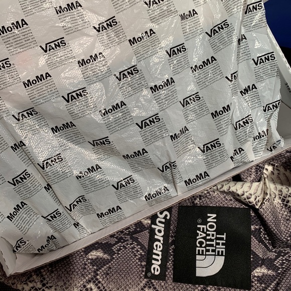 Vans MomA Twist - Picture 3 of 4